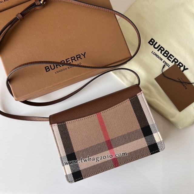 Burberry專門店新款兩用小肩包手包 巴寶莉翻蓋單肩斜挎女包 yxb1412